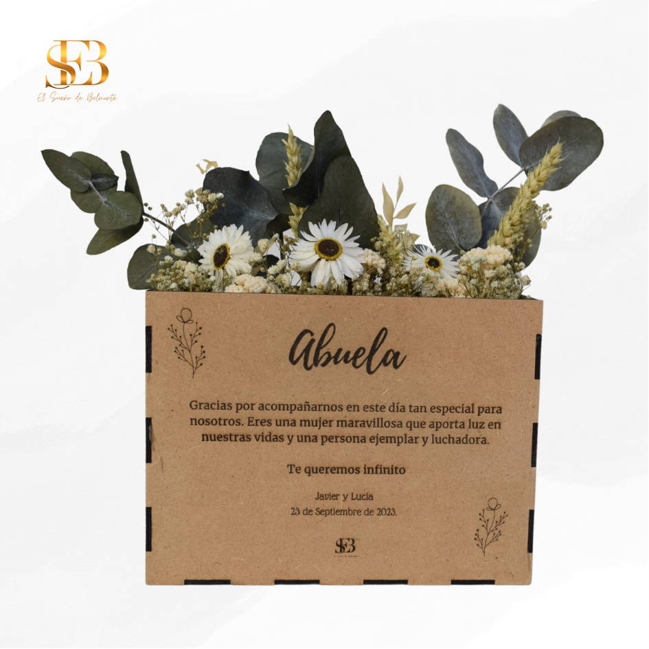 Caja Blume personalizada en madera con flores preservadas - regalo de cumpleaños y aniversario - El Sueño de Belmonte
