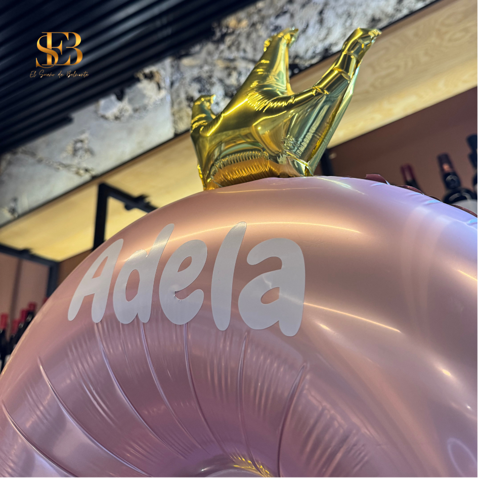 Torre de globos mediana personalizada para eventos - El Sueño de Belmonte