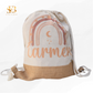 Mochila de cuerdas de yute, detalle de la personalización - El Sueño de Belmonte