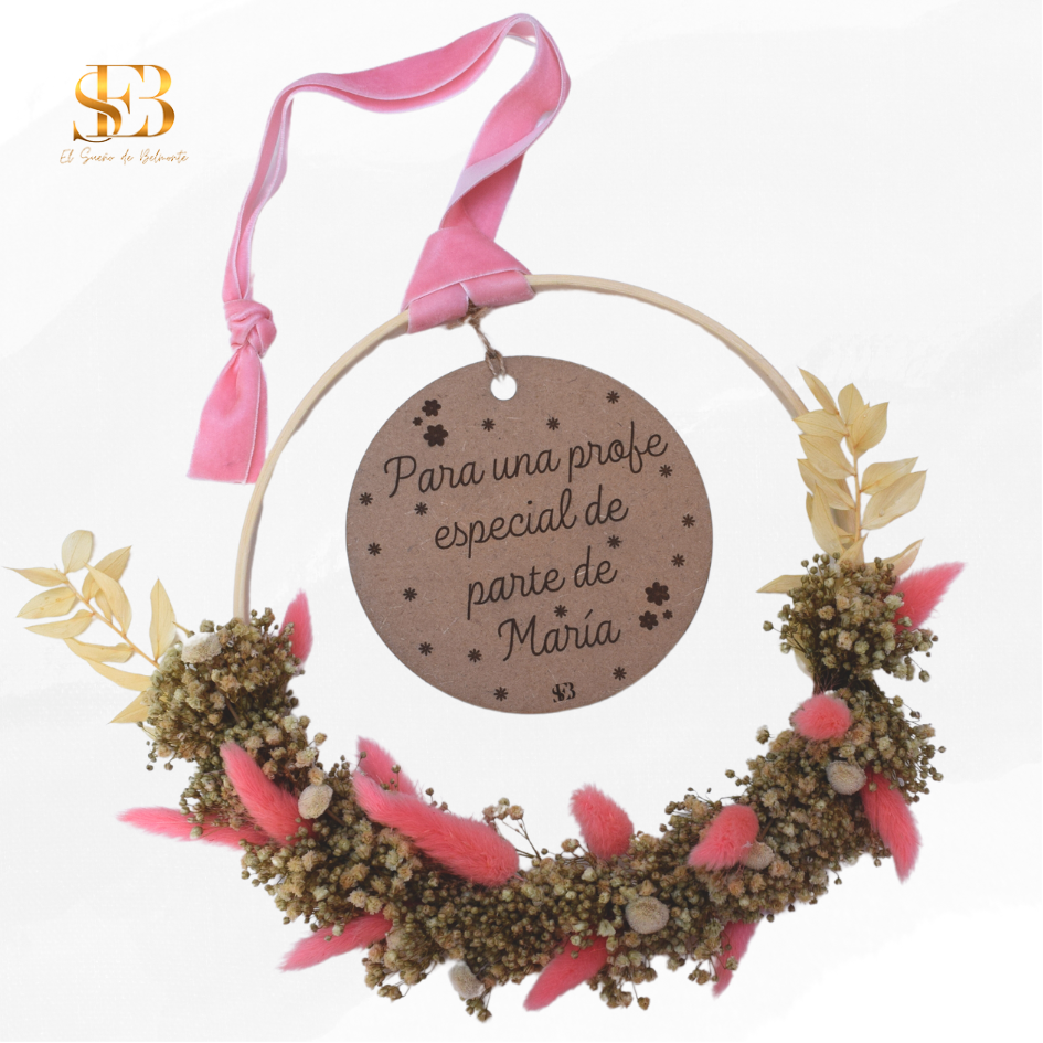 Corona floral personalizada María con flores preservadas - regalo para madres - El Sueño de Belmonte