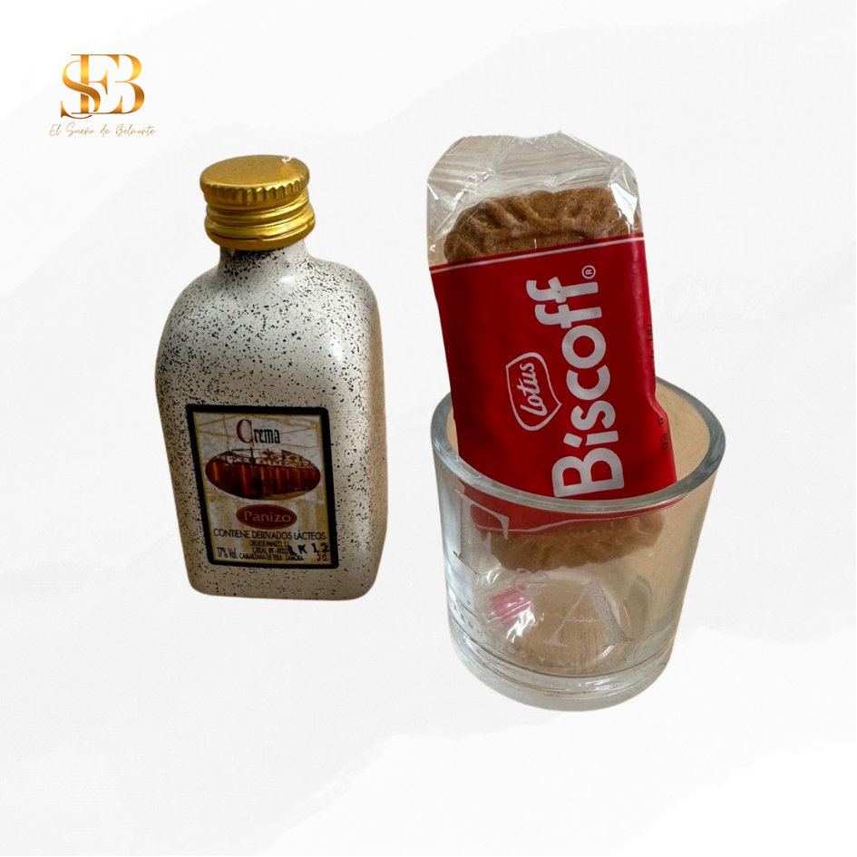 Vaso de chupito personalizado con crema de orujo para bodas, vista 1 - El Sueño de Belmonte