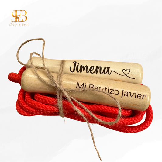 Comba personalizada con puños de madera grabados para eventos - El Sueño de Belmonte