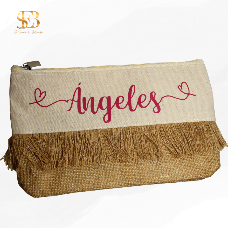 Detalle del Bolso-Neceser Sogno con nombre personalizado en vinilo textil - El Sueño de Belmonte