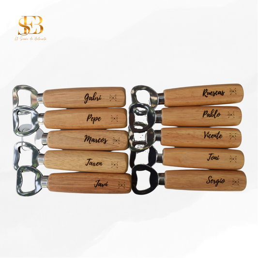 Abridor de madera personalizado para invitados de boda, vista 1 - El Sueño de Belmonte