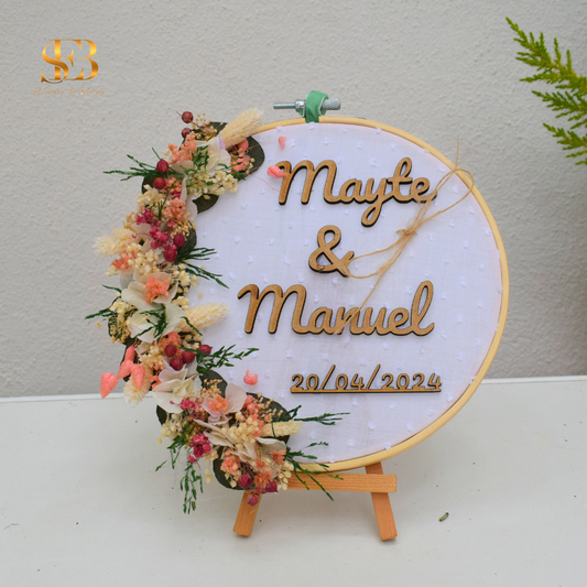 Porta alianzas Mayte con flores preservadas para bodas - El Sueño de Belmonte