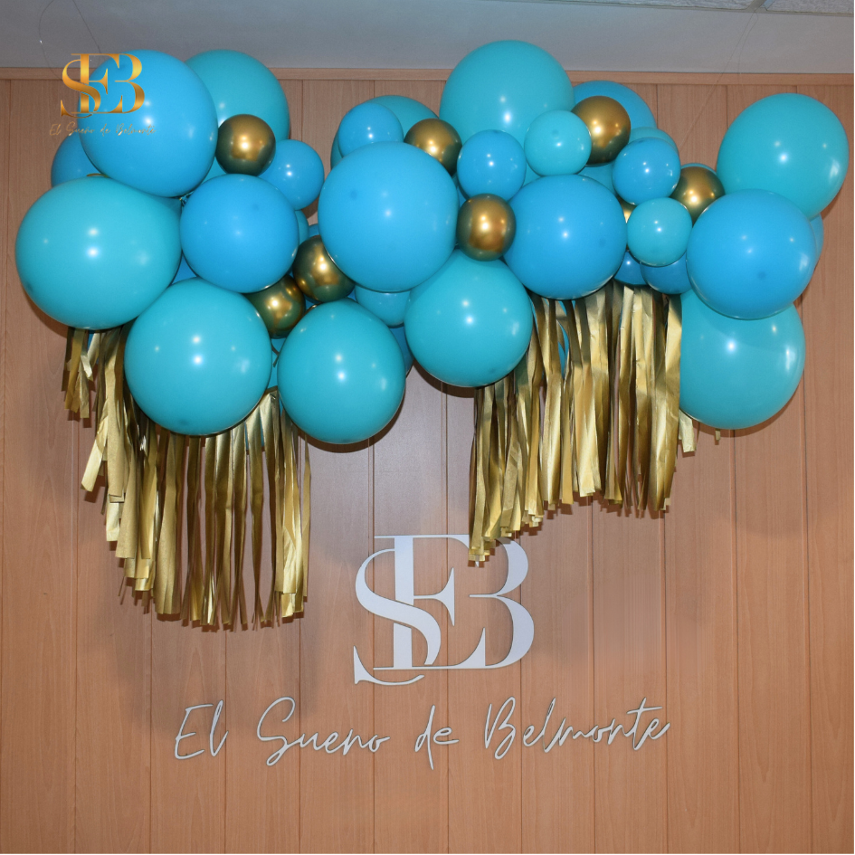Guirnalda de globos orgánica personalizada para bodas - El Sueño de Belmonte
