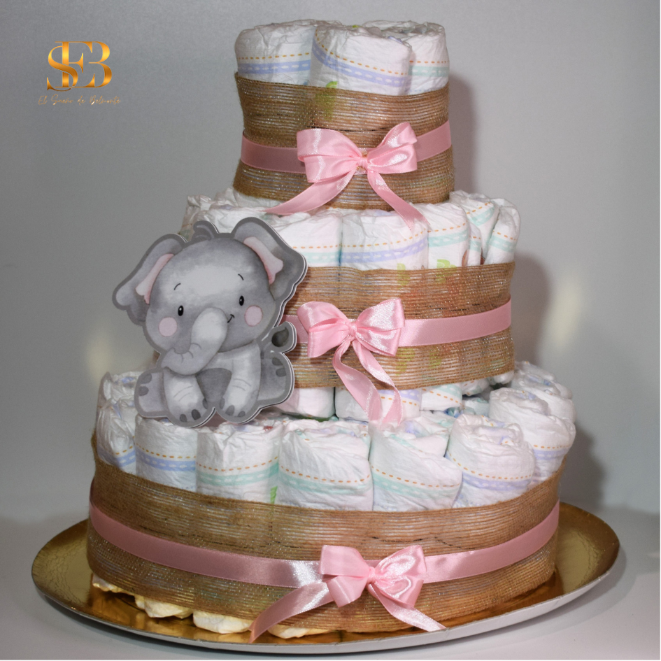 Tarta de pañales personalizada con cintas y dibujos para baby shower – El Sueño de Belmonte