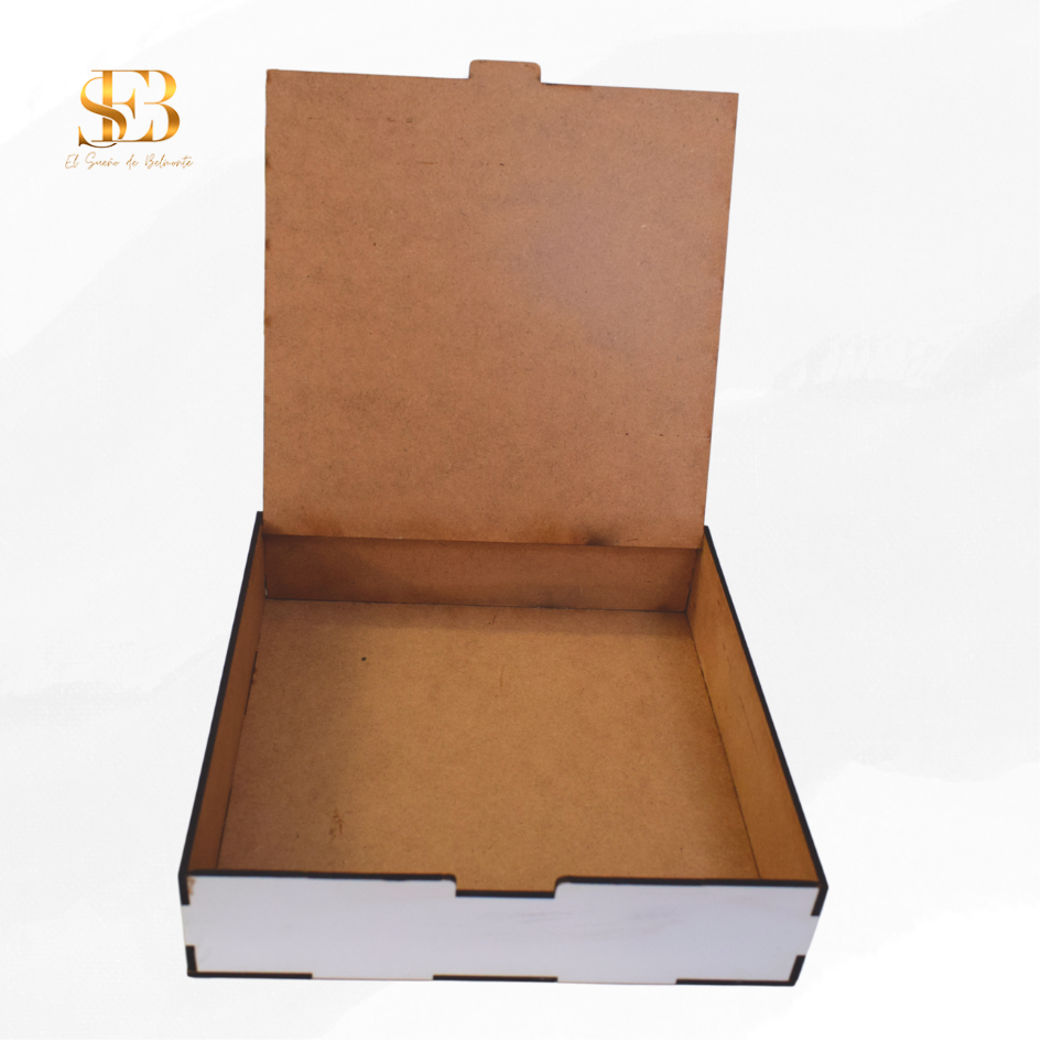 Caja de madera personalizada para guardar recuerdos - El Sueño de Belmonte