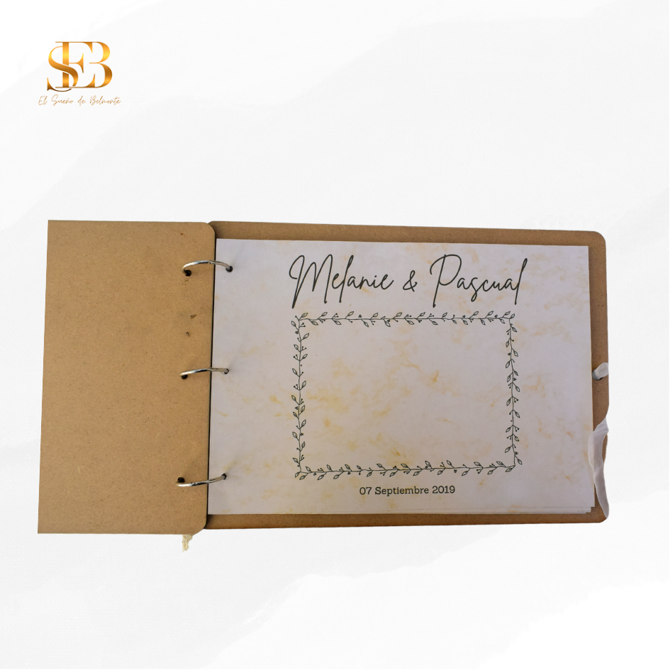 Interior del Libro de firmas personalizado WoodMemories - El Sueño de Belmonte