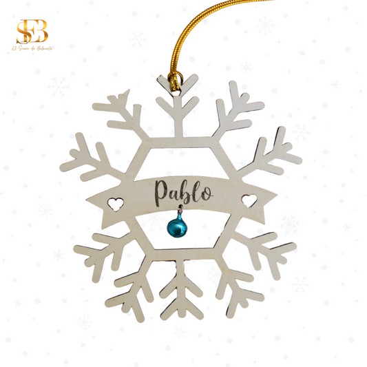 Adorno  navideño, bola de navidad con forma de copo de nieve y un adorno de cascabel
