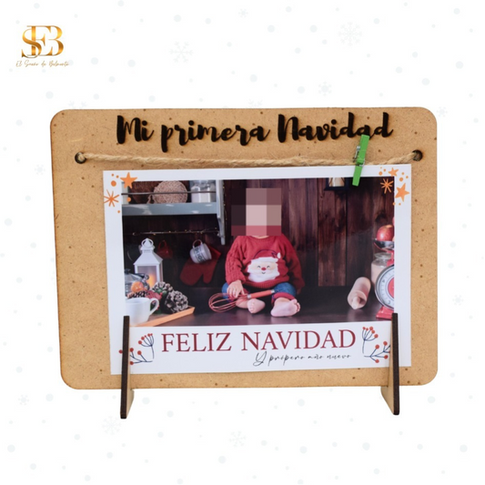 Portafotos de madera personalizado con una frase o nombre.
