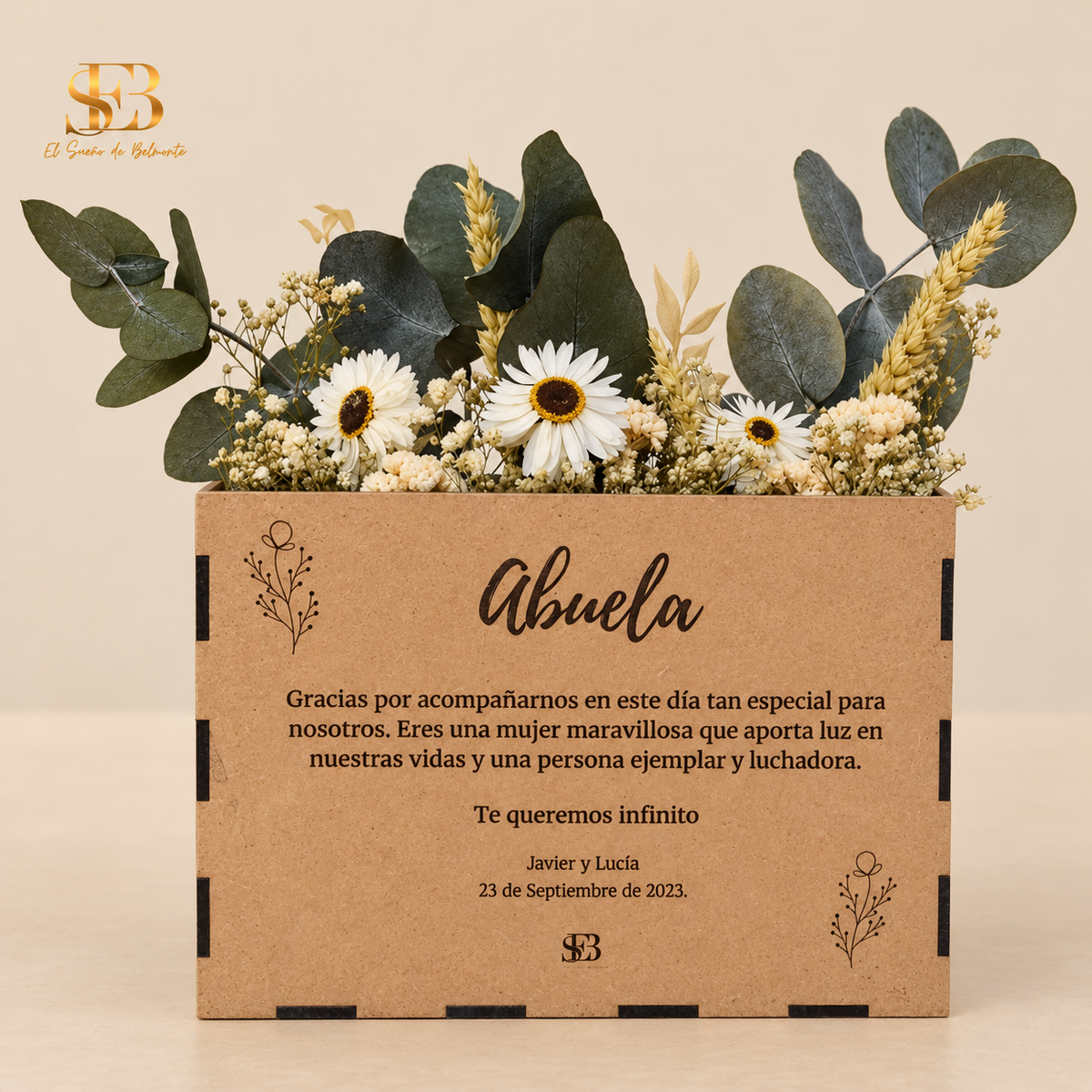 Cuadro de flores preservadas personalizado con dedicatoria para Abuela - El Sueño de Belmonte